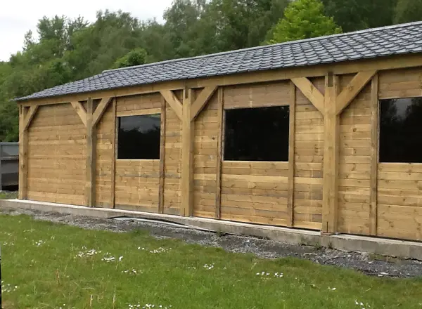 Boxes pour chevaux